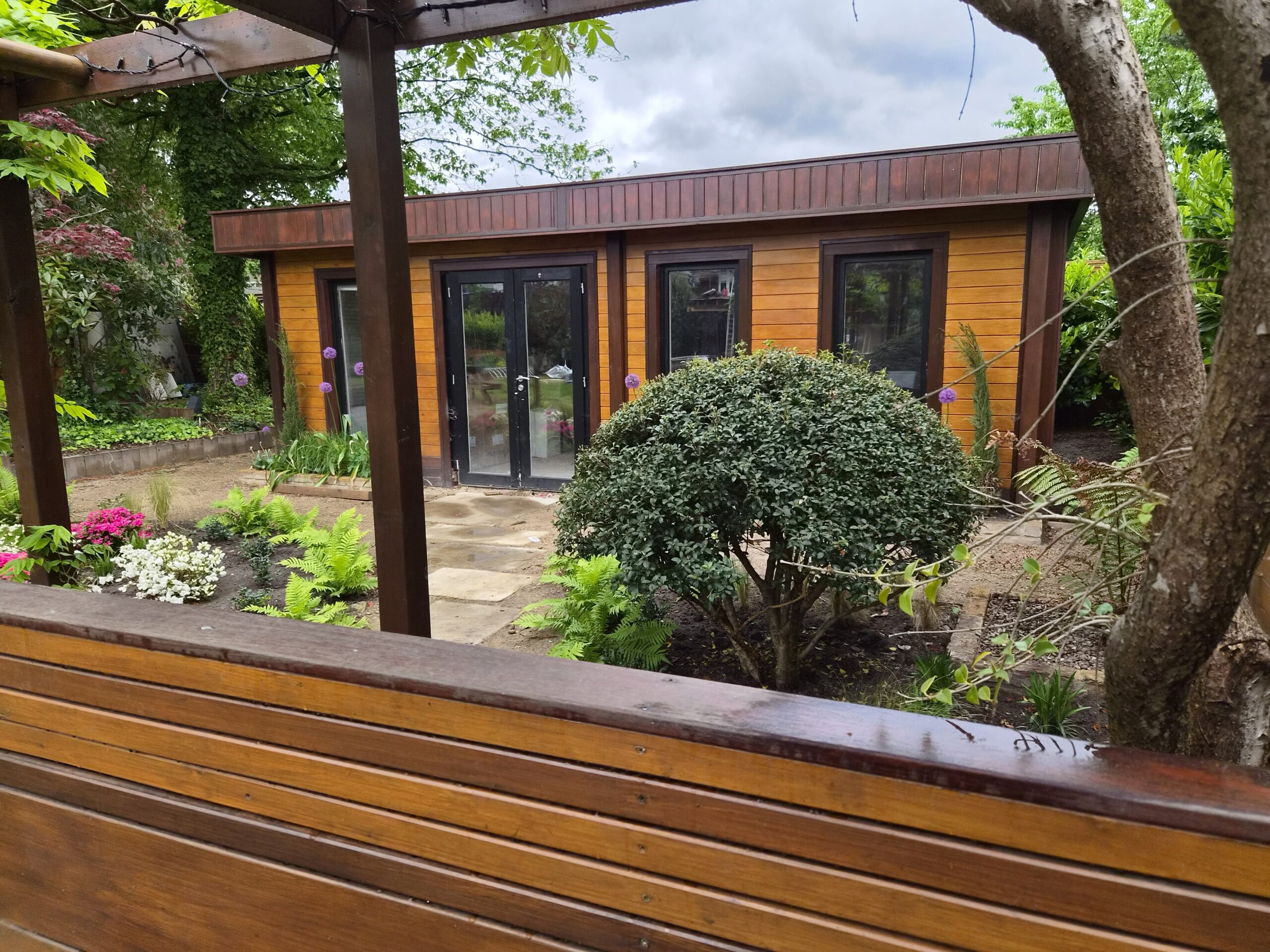 Whether you desire a peaceful retreat or a wonderful space for entertaining, Taylored Gardens transforms your vision into reality with our custom garden design services